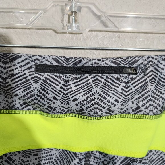 Nike Dri-Fit Womens Mid-Rise Cropped Leggings Black & Neon Yellow Geometric XL - Picture 6 of 16